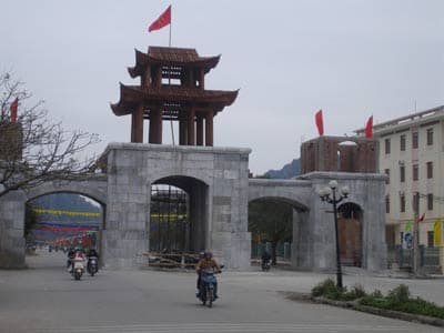 Những nẻo xuân Hoa Lư