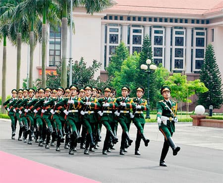 Đội nghi lễ Lục quân (đi nghiêm)