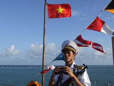 Thơ chiến sĩ trẻ nhà giàn