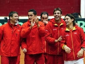 Đương kim vô địch thẳng tiến tại Davis Cup 2010