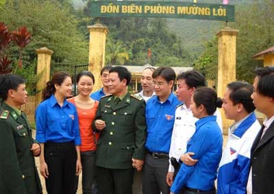Như anh em một nhà
