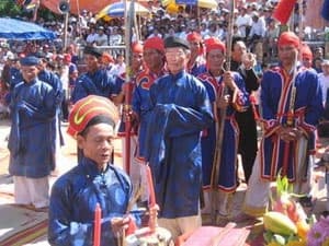 Tri ân đội hùng binh Hoàng Sa kiêm Trường Sa