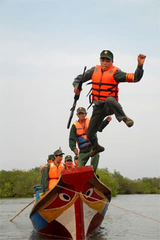 Khai mạc Triển lãm ảnh “Ống kính chiến sĩ”