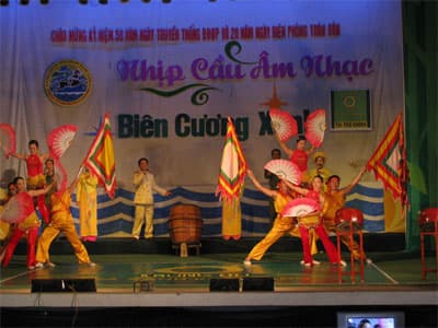 Lời ca trên nẻo biên cương