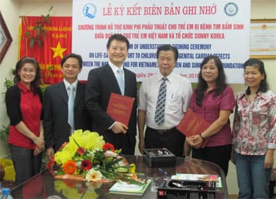 720.000 USD hỗ trợ kinh phí phẫu thuật cho trẻ em bị bệnh tim bẩm sinh