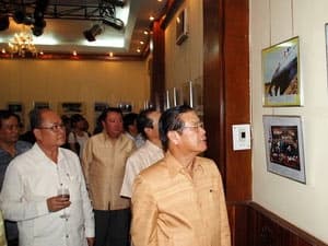 Khai mạc triển lãm "Quan hệ Việt-Lào" tại Vientiane