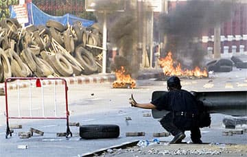 Quốc tế quan ngại về tình hình Thái Lan
