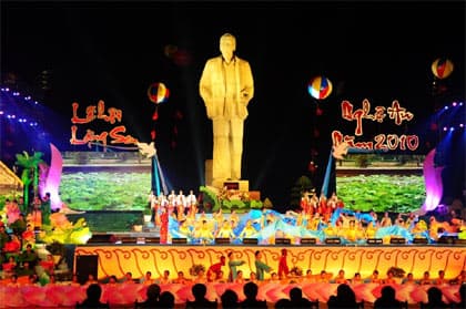 Long trọng và cảm động