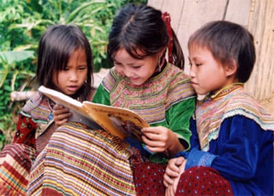 Người Mông lập quỹ khuyến học