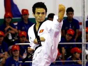 Tân binh Việt Nam giành vàng taekwondo châu Á