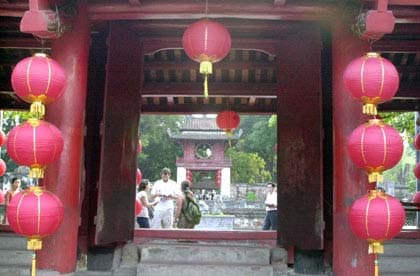 Đèn lồng thuần Việt và tấm lòng người phương Nam