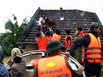 Gần 14.000 lượt cán bộ, chiến sĩ tham gia cứu hộ, cứu nạn