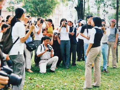 Định hướng hay áp đặt?