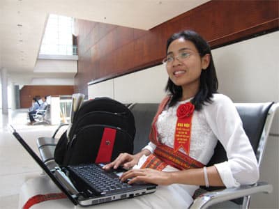 Vừa là đại biểu, vừa là phóng viên