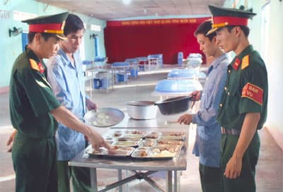 Hạnh phúc là được phục vụ bộ đội...