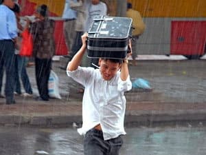 Rãnh áp thấp gây mưa rào tại các tỉnh miền Bắc