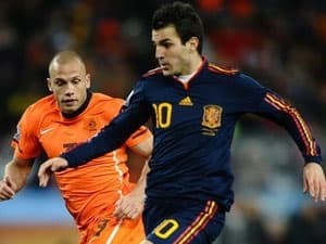 Barca từ bỏ ý định đưa Fabregas về sân Nou Camp?