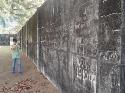 Một kiểu xâm hại di tích
