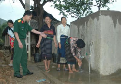 Nước sạch về bản