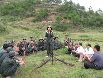 Luyện quân nơi vùng mỏ