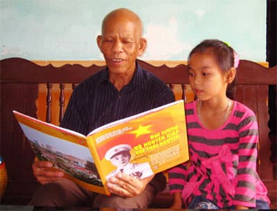 Gặp lại người được Bác Hồ tặng thơ khen
