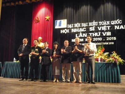 Nhạc sĩ Đỗ Hồng Quân tái đắc cử Chủ tịch