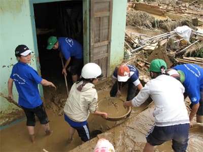 Tu Mơ Rông vượt qua “đại hồng thủy”