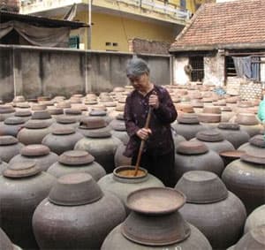 Hũ tương của mẹ