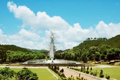 Đồng Lộc thông reo...