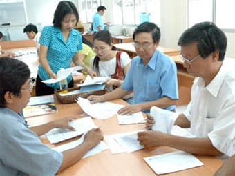 Ban hành chế độ đối với cán bộ nghỉ hưu về tham gia công tác ở cơ sở