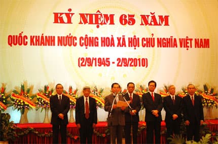 Chiêu đãi trọng thể nhân dịp kỷ niệm 65 năm Quốc khánh