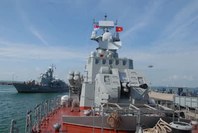 Tàu Hải quân Nhân dân Việt Nam thăm Singapore