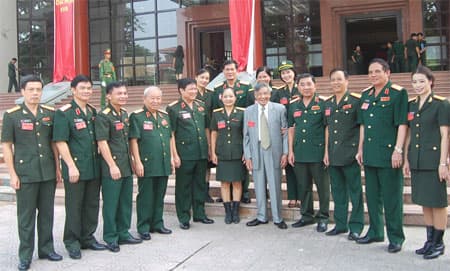 Phát huy dân chủ, sôi nổi thảo luận, xây dựng nghị quyết sát thực, phù hợp