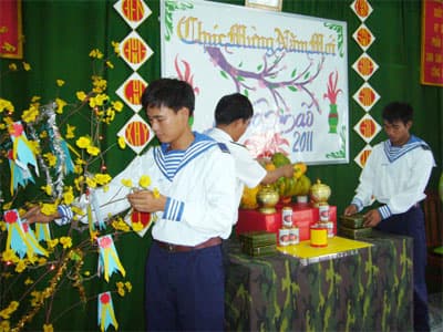 Tết ấm nơi đảo xa