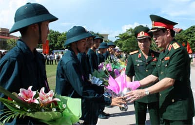 Giải bài toán thiếu nguồn tuyển quân trên địa bàn Quân khu 3 (Bài 1)