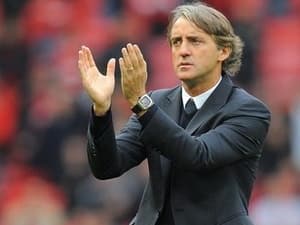 Mancini: "Man United vẫn trên ManCity một bậc"