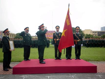 Kỷ niệm 60 năm Ngày truyền thống và đón nhận Huân chương Sao Vàng
