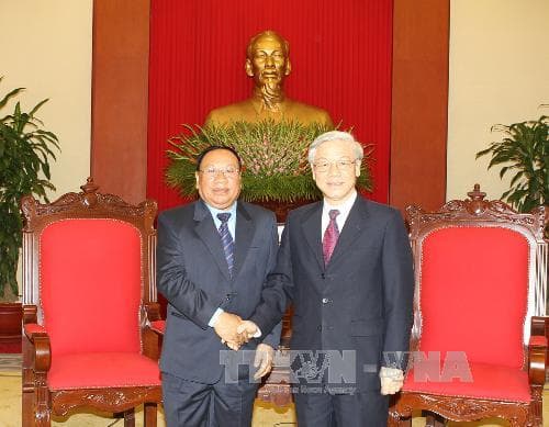 Tổng bí thư Nguyễn Phú Trọng tiếp Chủ tịch Mặt trận Lào Xây dựng Đất nước