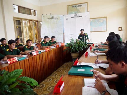 Diễn tập chỉ huy cơ quan một bên hai cấp trên bản đồ