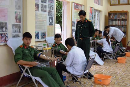 Cung ứng gần 1.000 đơn vị máu