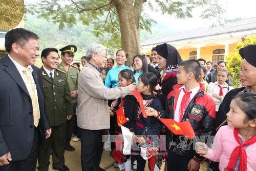 Tổng bí thư Nguyễn Phú Trọng thăm, làm việc tại tỉnh Hòa Bình