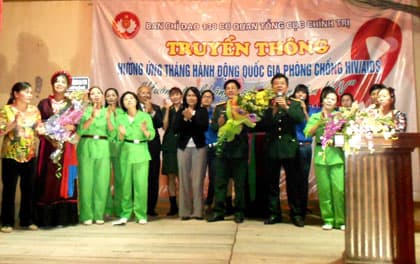 Chung tay đẩy lùi đại dịch HIV/AIDS