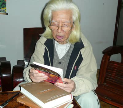 Trọn tình “Nước non nặng một lời thề”