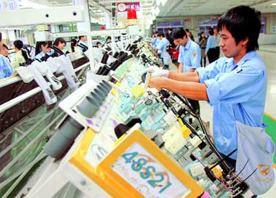 Năm 2011, GDP của Hà Nội tăng 10,1%