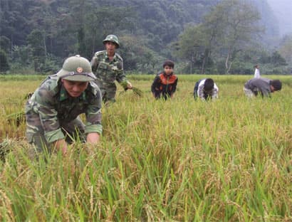 Đánh thức một vùng biên (Bài 2)