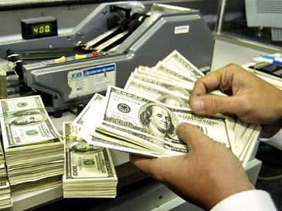 Giá USD tăng cao chủ yếu do tâm lý