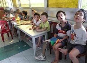 Quyên góp 30 triệu USD giúp Việt Nam khắc phục hậu quả chất độc da cam/đi-ô-xin