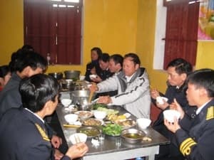Chào đón xuân mới ở những nơi đầu sóng ngọn gió