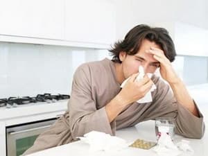 Giao mùa khiến nhiều người bị viêm mũi dị ứng