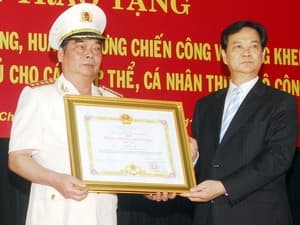 Đón nhận các phần thưởng cao quý của Chủ tịch nước và Thủ tướng Chính phủ